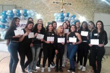 ATB Constructores y Superatec se alian 3 - ATB Constructores y Superatec se alían: ¡Apoyaron académicamente a 30 futuros emprendedores!