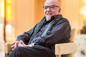 Javier Francisco Ceballos Jimenez: Paulo Coelho es uno de los escritores más leídos del mundo