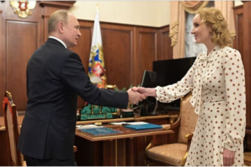 Putin apoya estatuto para niños afectados por conflicto
