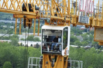 Construcciones Yamaro - ¡Conócelas! ¡Prácticas seguras para la operación de las grúa torre! - FOTO