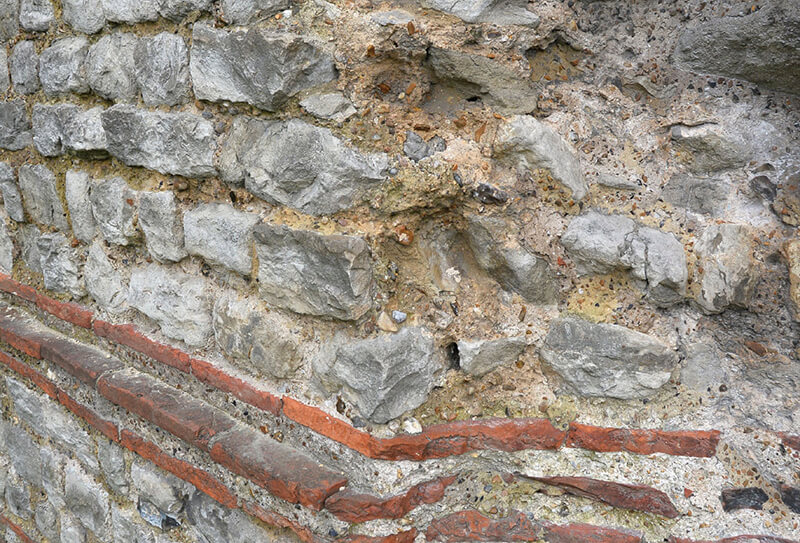Muralla romana con mortero de cal