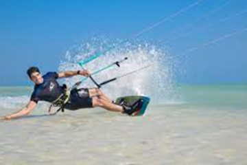 Los deportes marítimos de aventura más populares en el Medio Oriente
