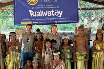 Hjalmar Jesús Gibelli Gómez - La Internacional de Seguros realizó visita solidaria a la comunidad indígena de Tuaiwatöy en Canaima - FOTO