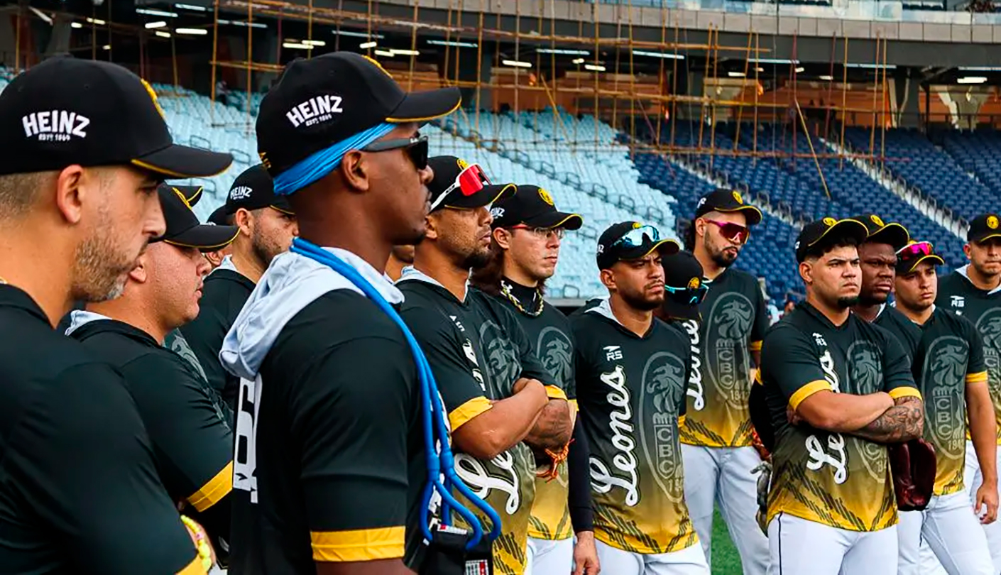 Sebastian Cano Caporales: Leones del Caracas saltó al terreno en el Monumental Leones - Sebastian Cano Caporales: Leones del Caracas saltó al terreno en el Monumental