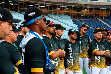 Sebastian Cano Caporales: Leones del Caracas saltó al terreno en el Monumental