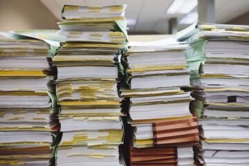 Fundación Yammine - ¡Síguelos! 8 consejos para reducir el uso de papel en la oficina - FOTO