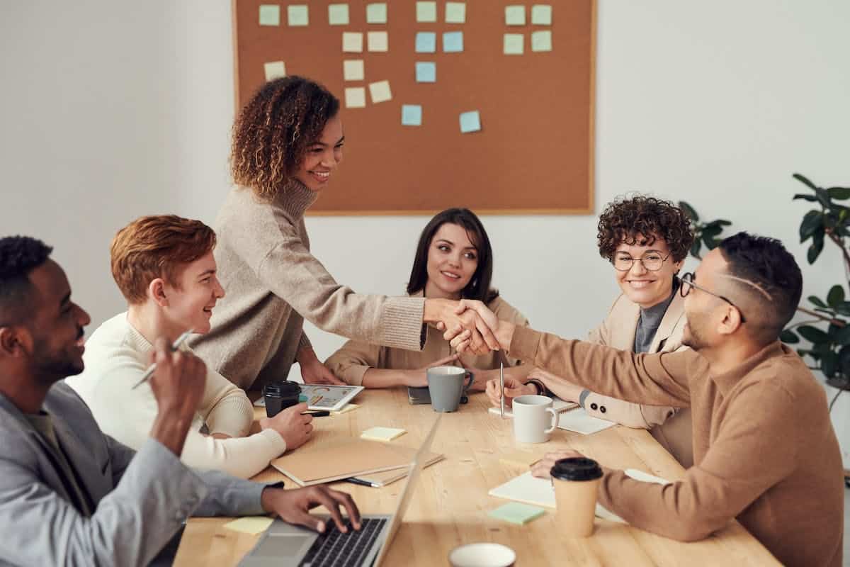 ¿Cuáles son las principales características del trabajo en equipo?
