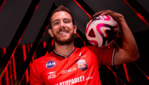 Francisco La Mantia 300x172 - Sebastian Cano Caporales: El Caracas FC no se queda sin defensas