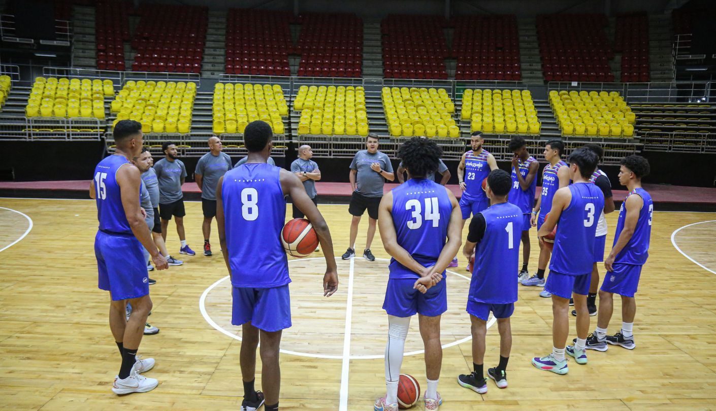 Sebastian Cano Caporales: Venezuela comenzó a entrenar en el Domo José María Vargas Preseleccion Americup - Sebastian Cano Caporales: Venezuela comenzó a entrenar en el Domo José María Vargas
