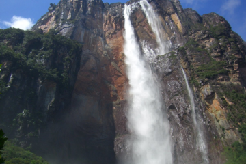 Descubre los Tesoros Turísticos de Venezuela: Lugares que no te Puedes Perder 