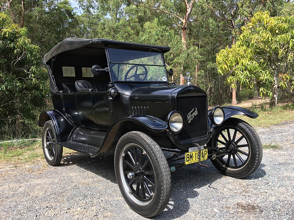 IMAGE: Ford Model T - ModelTMitch (CC BY-SA)