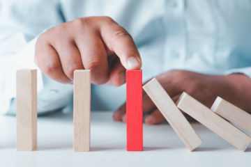 Navegando por la Incertidumbre: Métodos para Identificar y Mitigar Riesgos en Inversiones