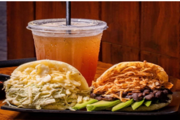 La Arepa y su Bebida Famosa: El Papel del Papelón con Limón en la Cultura Venezolana