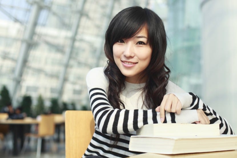 estudiar mujer