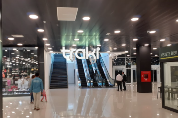 Ventajas de Visitar un Centro Traki en Lugar de una Tienda Traki Tradicional