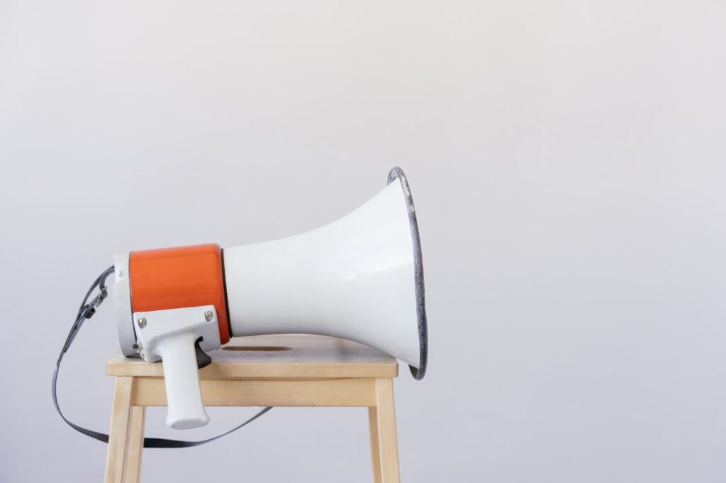 qué es el silencio corporativo