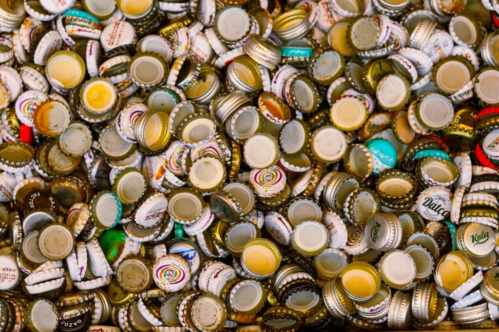 microplásticos en tapas de metal