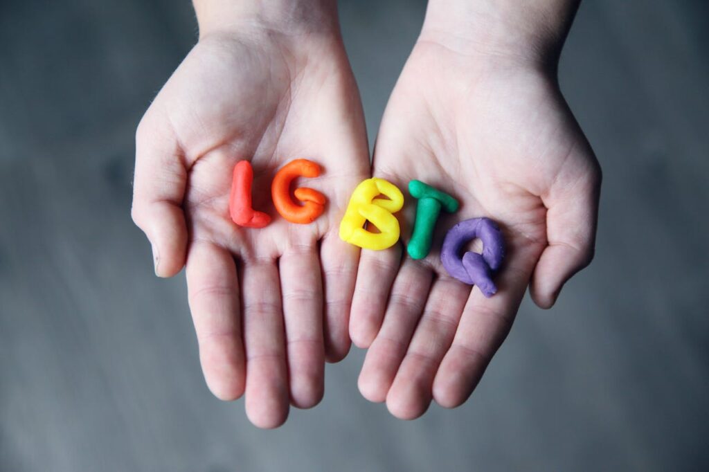 crear espacios seguros para personas LGBT+
