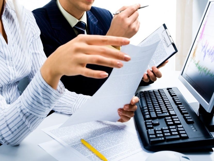 trabajar como administrativo