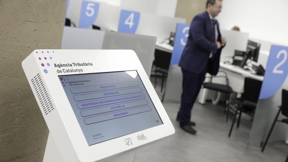 Becas para cuerpos tributarios de la ATC