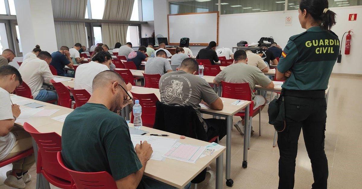 Listado de admitidos Guardia Civil Listado de admitidos Guardia Civil
