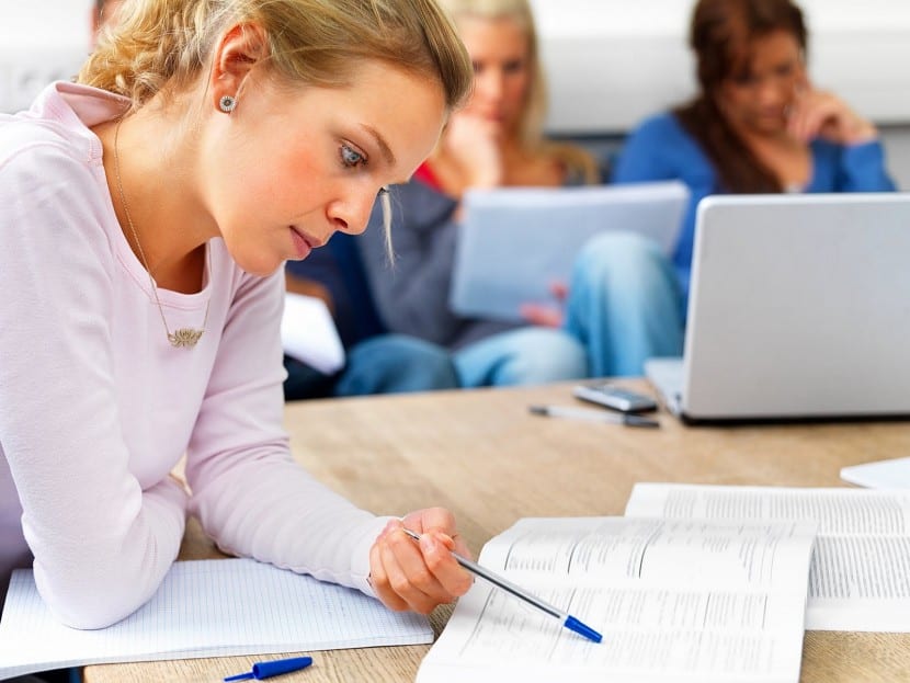 estudiar oposiciones trabajando