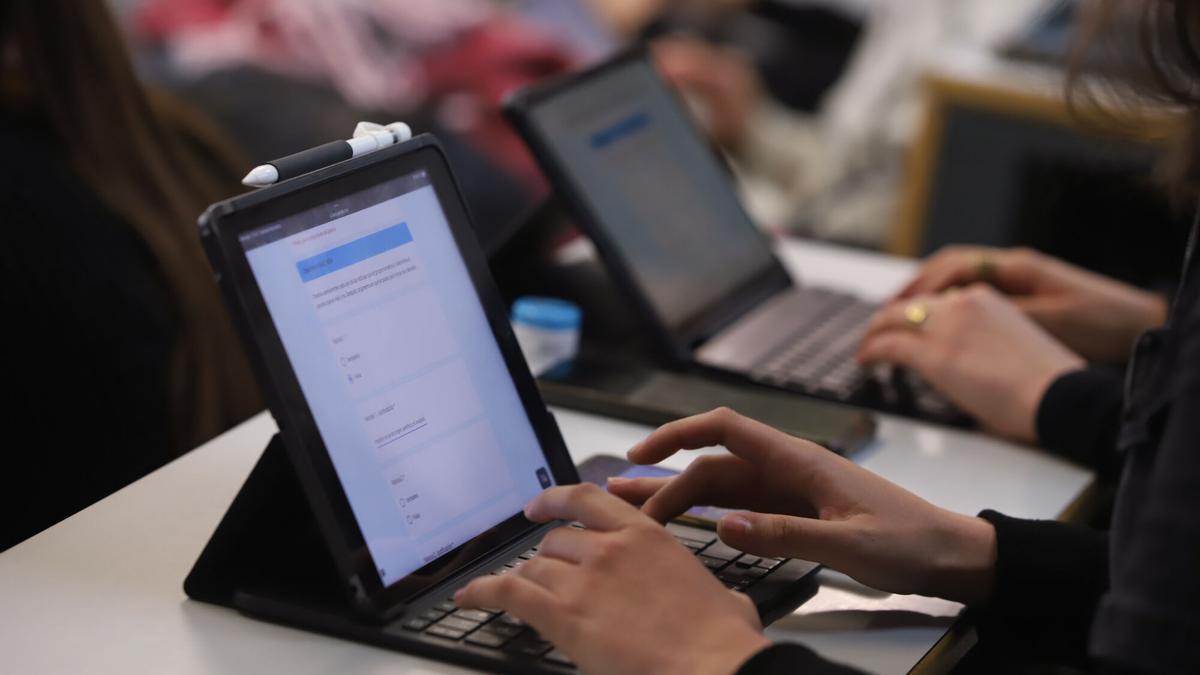 becas 6000 Segunda Oportunidad y Adriano