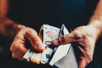 Carlos Alessandro Cestari Infantini - Poder adquisitivo; La amenaza silenciosa del ahorro - FOTO