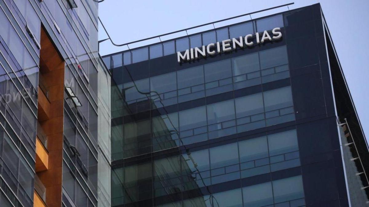 Apoyo a maestrías y doctorados