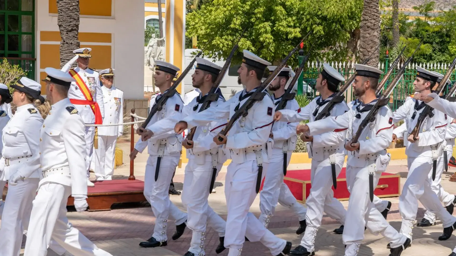 Plazas de tropa y marinería por ejércitos Plazas de tropa y marinería por ejércitos