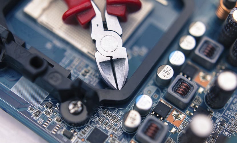 tool for repair and maintenance