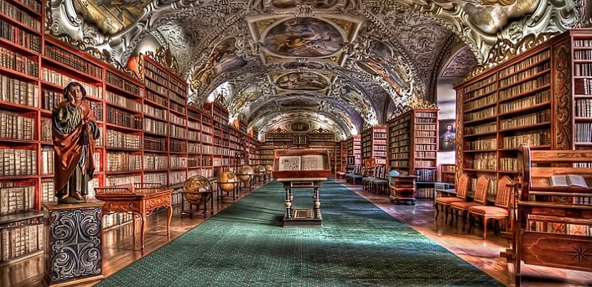 Ventajas de las bibliotecas físicas frente a las virtuales