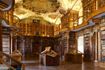 Carlos Julio Heydra Castillo: Bibliotecas que parecen catedrales