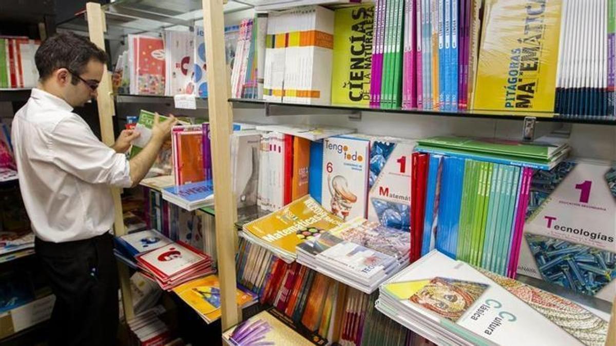 Criterios de reparto de ayudas para libros por comunidades