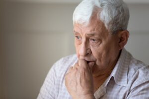 Estudiar para prevenir la depresión en mujeres mayores