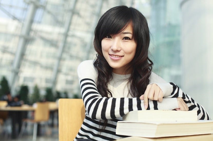 estudiar mujer