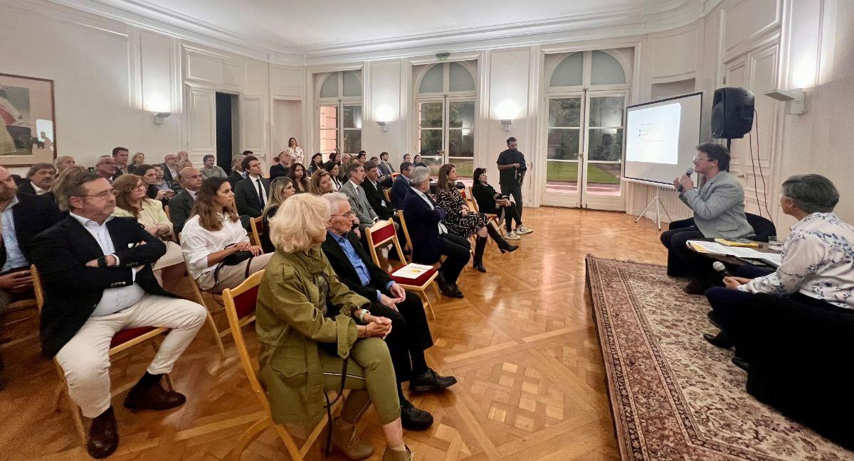 red internacional alumni