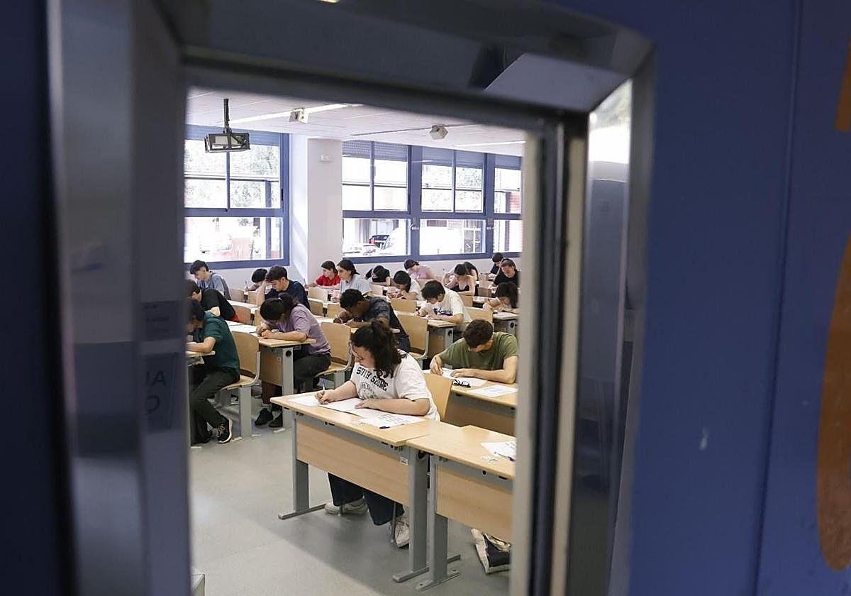Modelo de examen PAU 2026