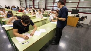 la selectividad de septiembre se adelantará al mes de julio en 2027