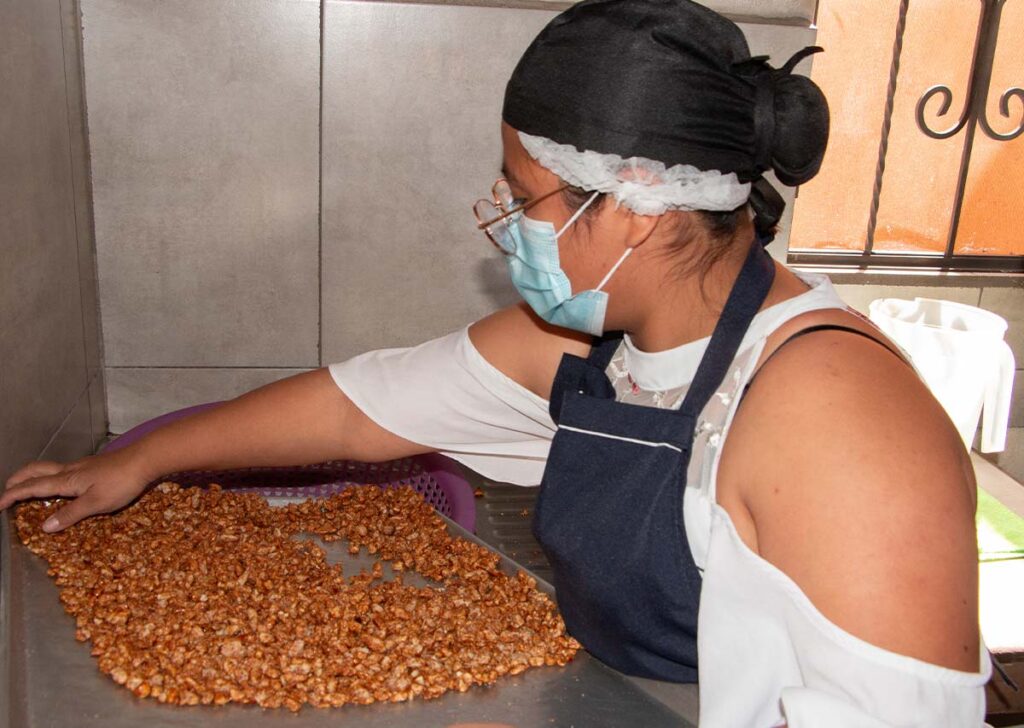 nuez caramelizada de Toks
